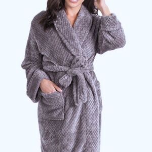 Legacy & Main Luxury Velvet Fleece Bath Robe in Grey‎ One Size